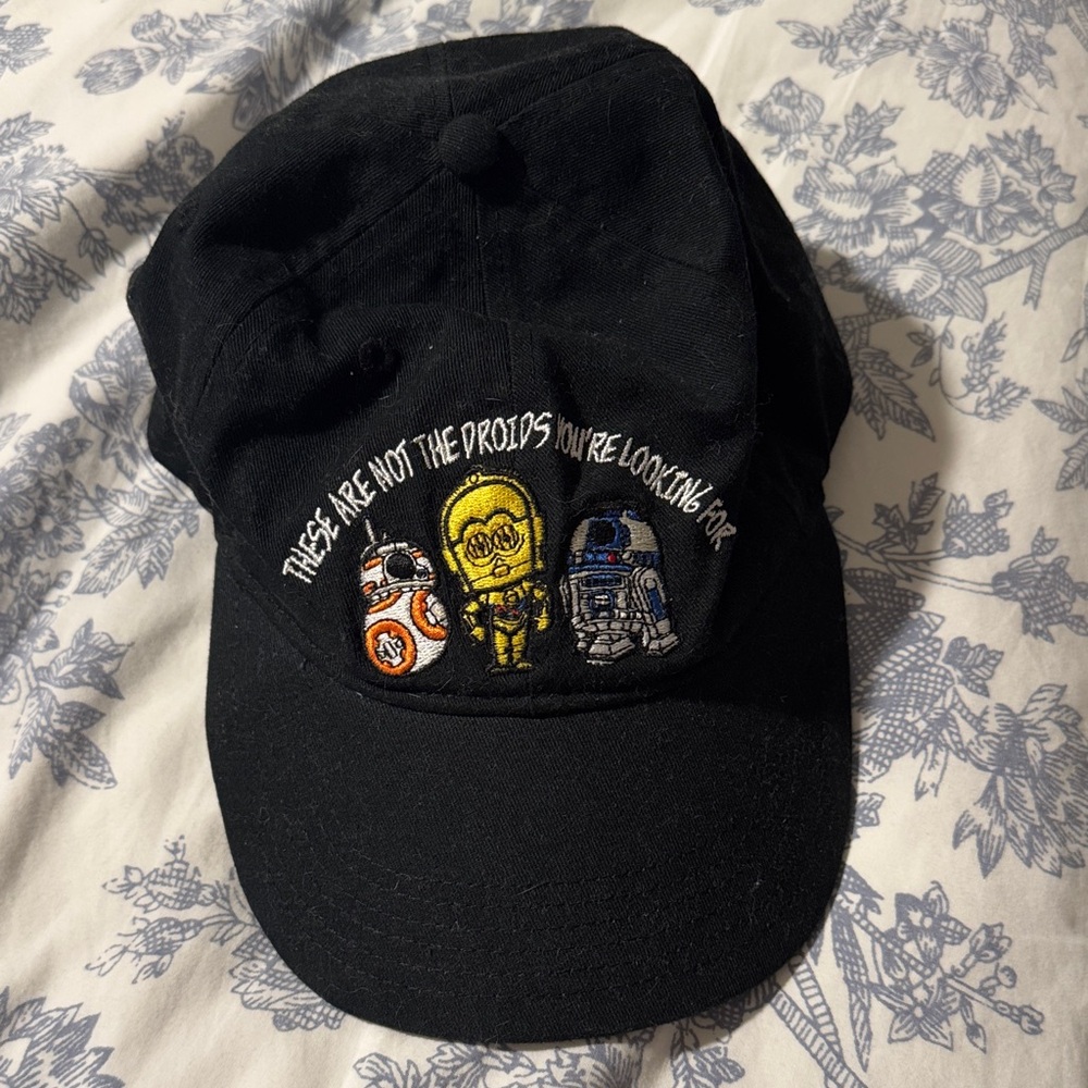 Black Star Wars Embroidered R2-D2 C-3PO BB-8 Droids Cap